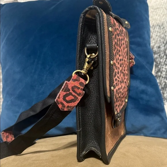 Leopard Print Crossbody Bag - Picture 2 of 13